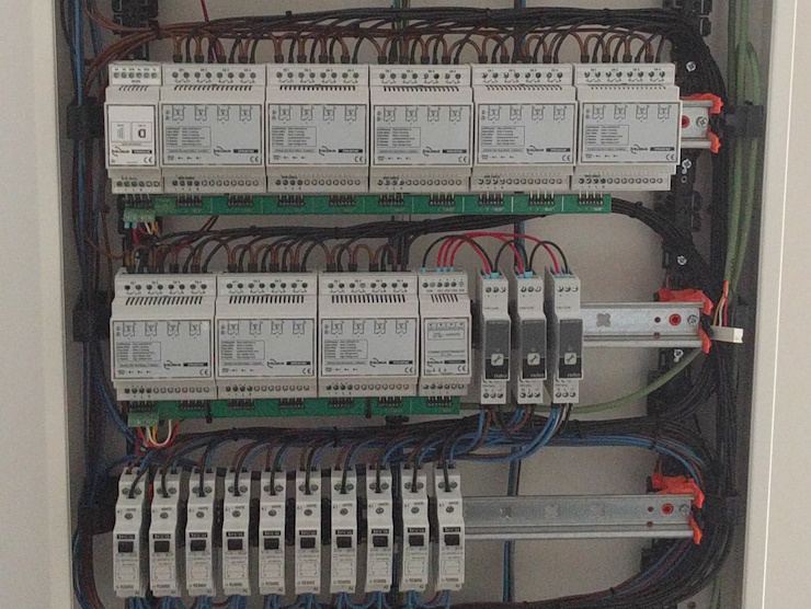 Bekabeling Velbus componenten