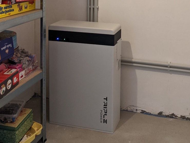 Omvormer 5kW en thuisbatterij 5,8kWh van het merk Solax